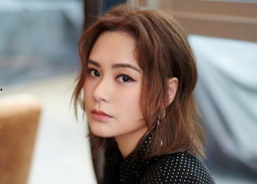 娱乐吃瓜女艺人死亡,吃瓜女艺人离世，真相扑朔迷离